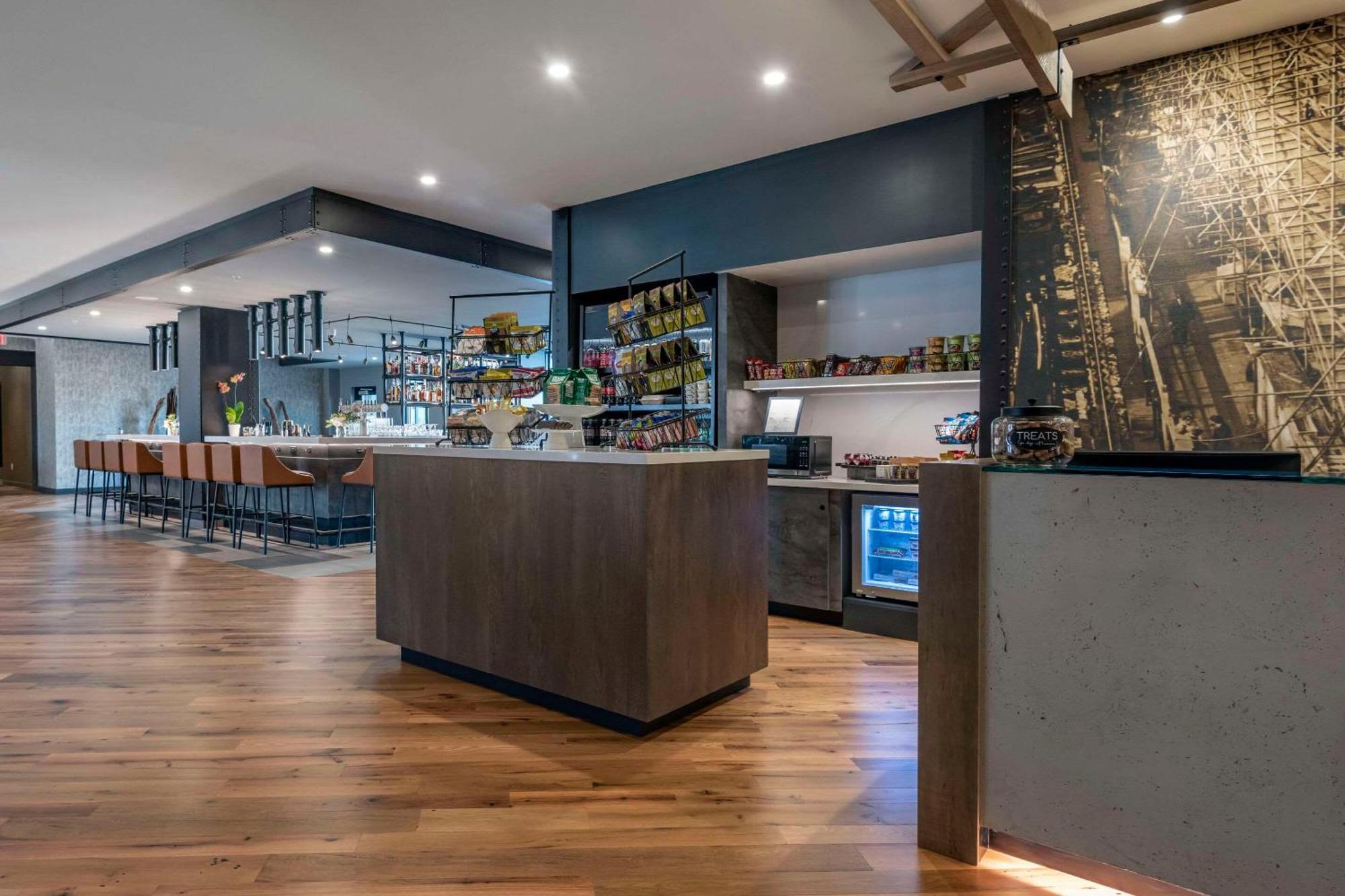 Cambria Hotel Portland Downtown Old Port מראה חיצוני תמונה