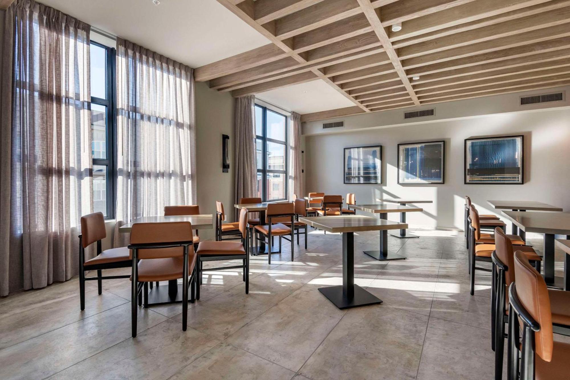 Cambria Hotel Portland Downtown Old Port מראה חיצוני תמונה