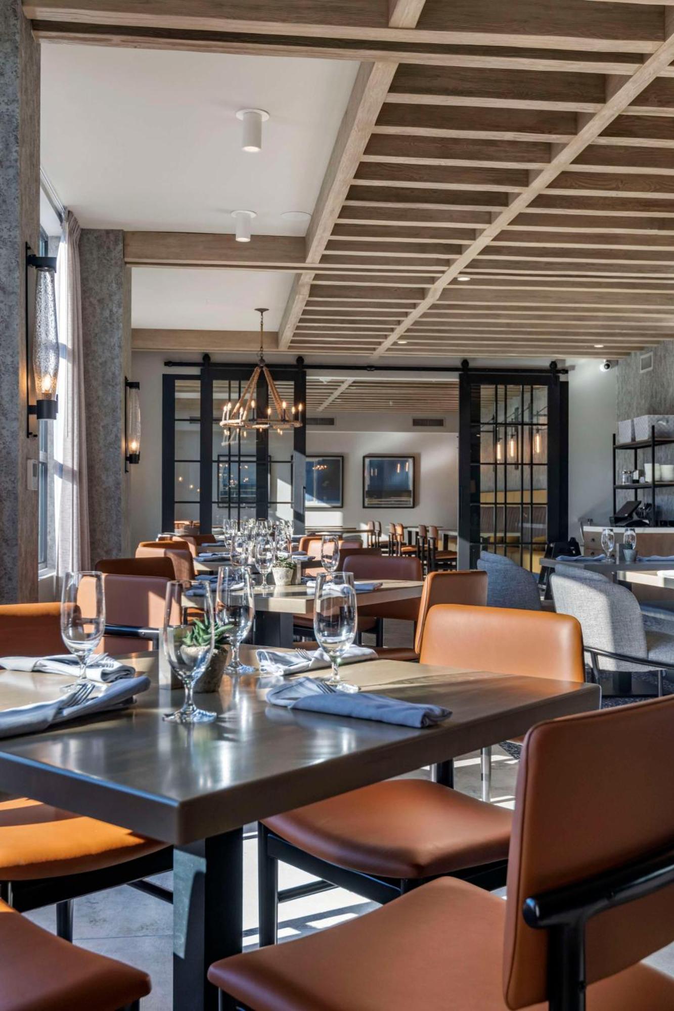 Cambria Hotel Portland Downtown Old Port מראה חיצוני תמונה