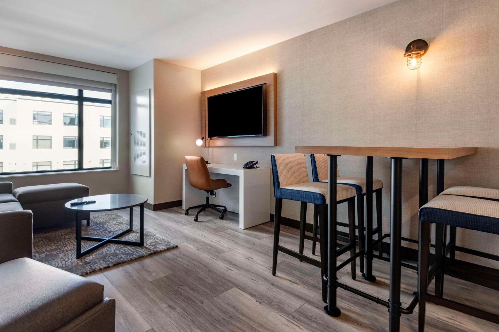 Cambria Hotel Portland Downtown Old Port מראה חיצוני תמונה