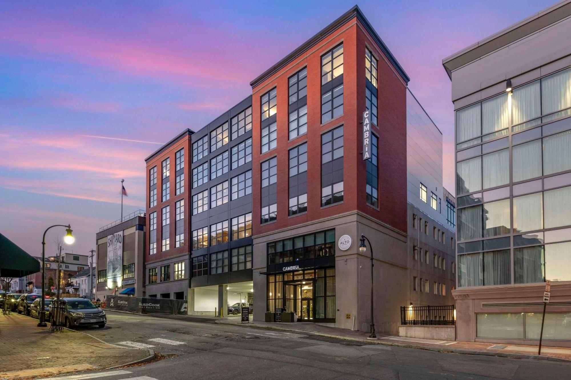 Cambria Hotel Portland Downtown Old Port מראה חיצוני תמונה
